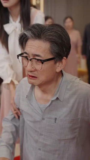 功成名就后，我回乡光耀师门（32集）集免费看短剧